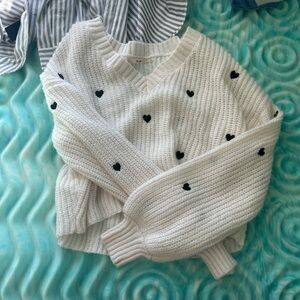 Francesca‘s heart sweater